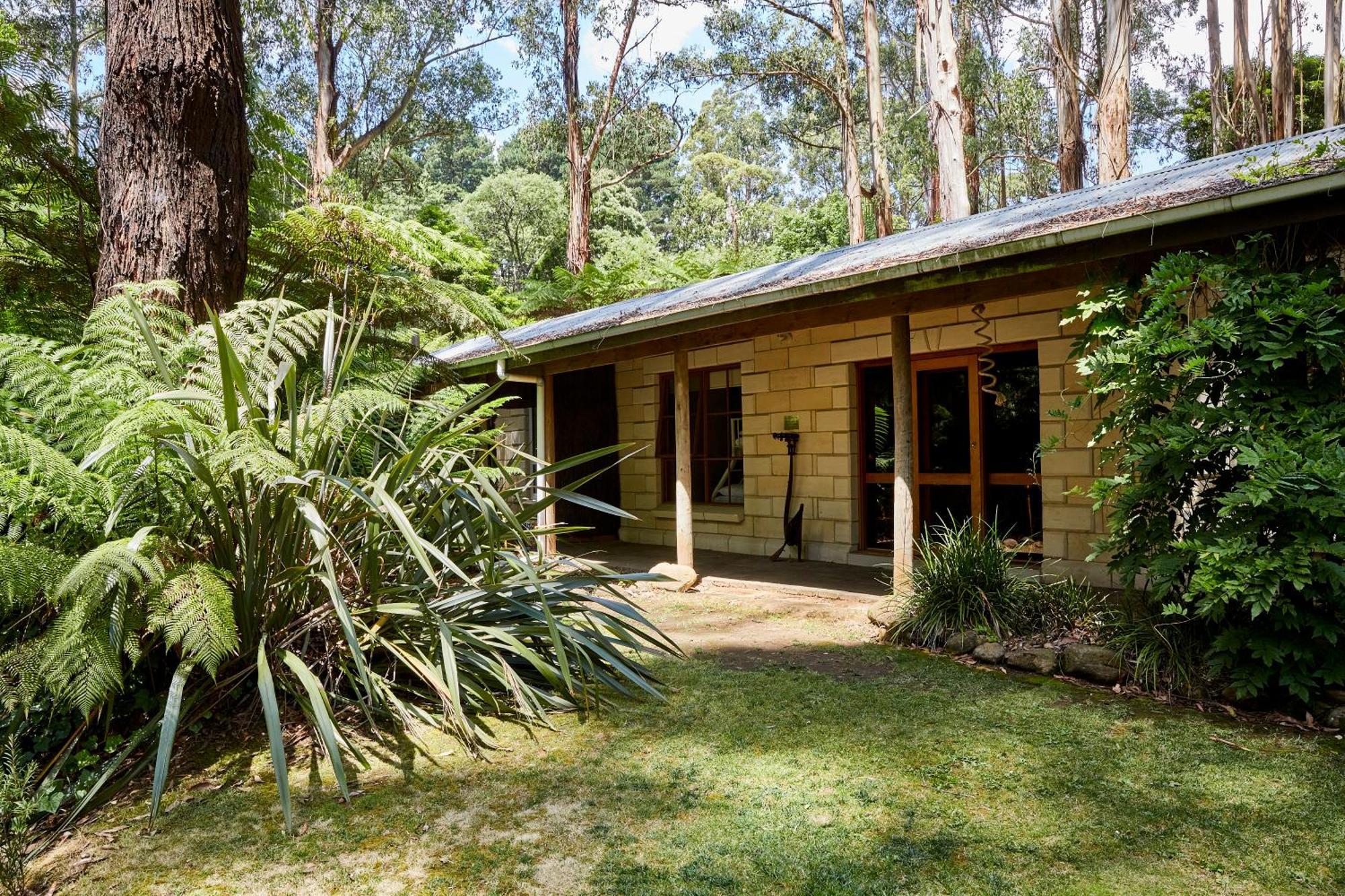 The Fernglen Forest Retreat Bed & Breakfast Mount Dandenong Exterior photo