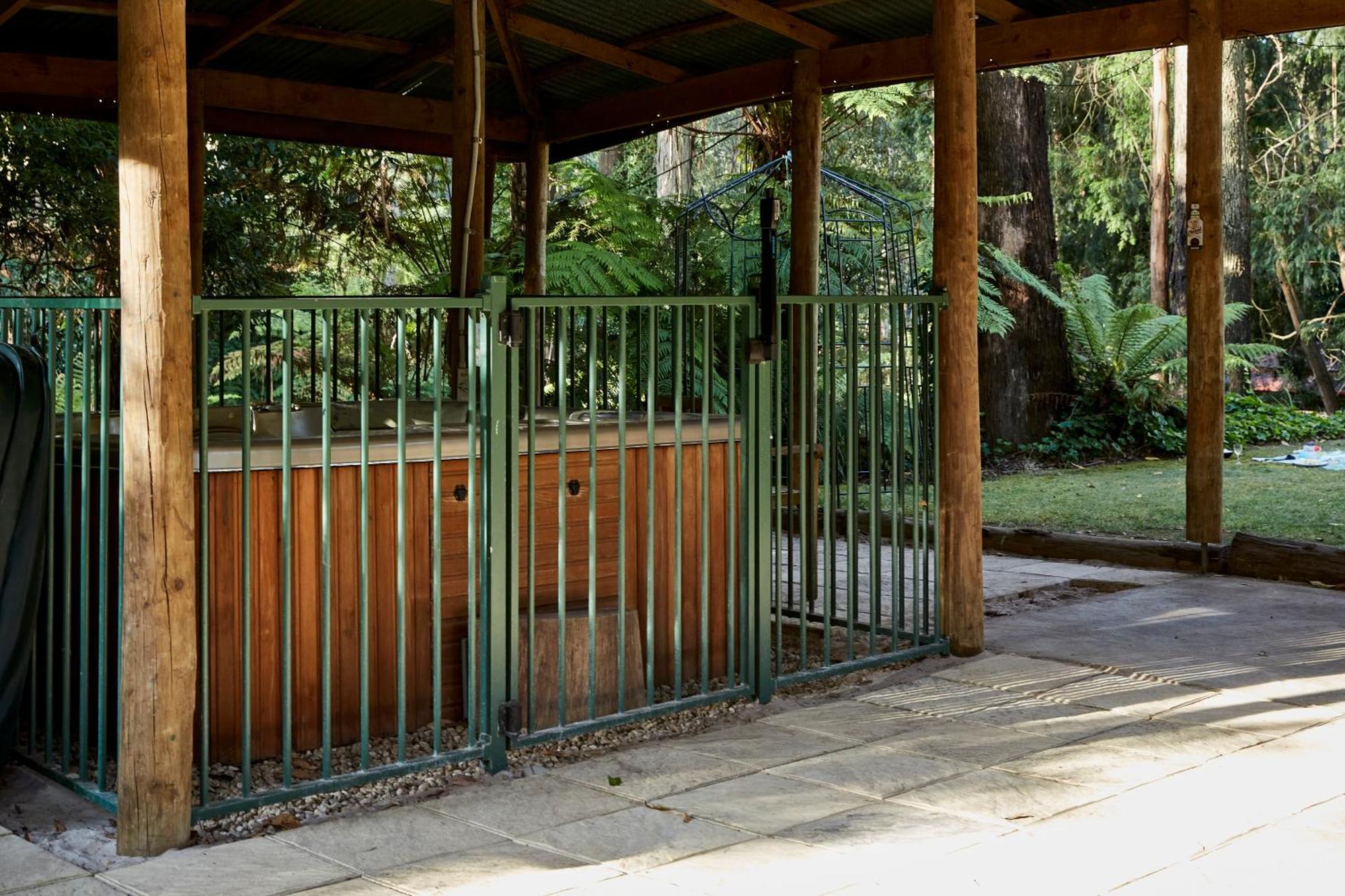 The Fernglen Forest Retreat Bed & Breakfast Mount Dandenong Exterior photo